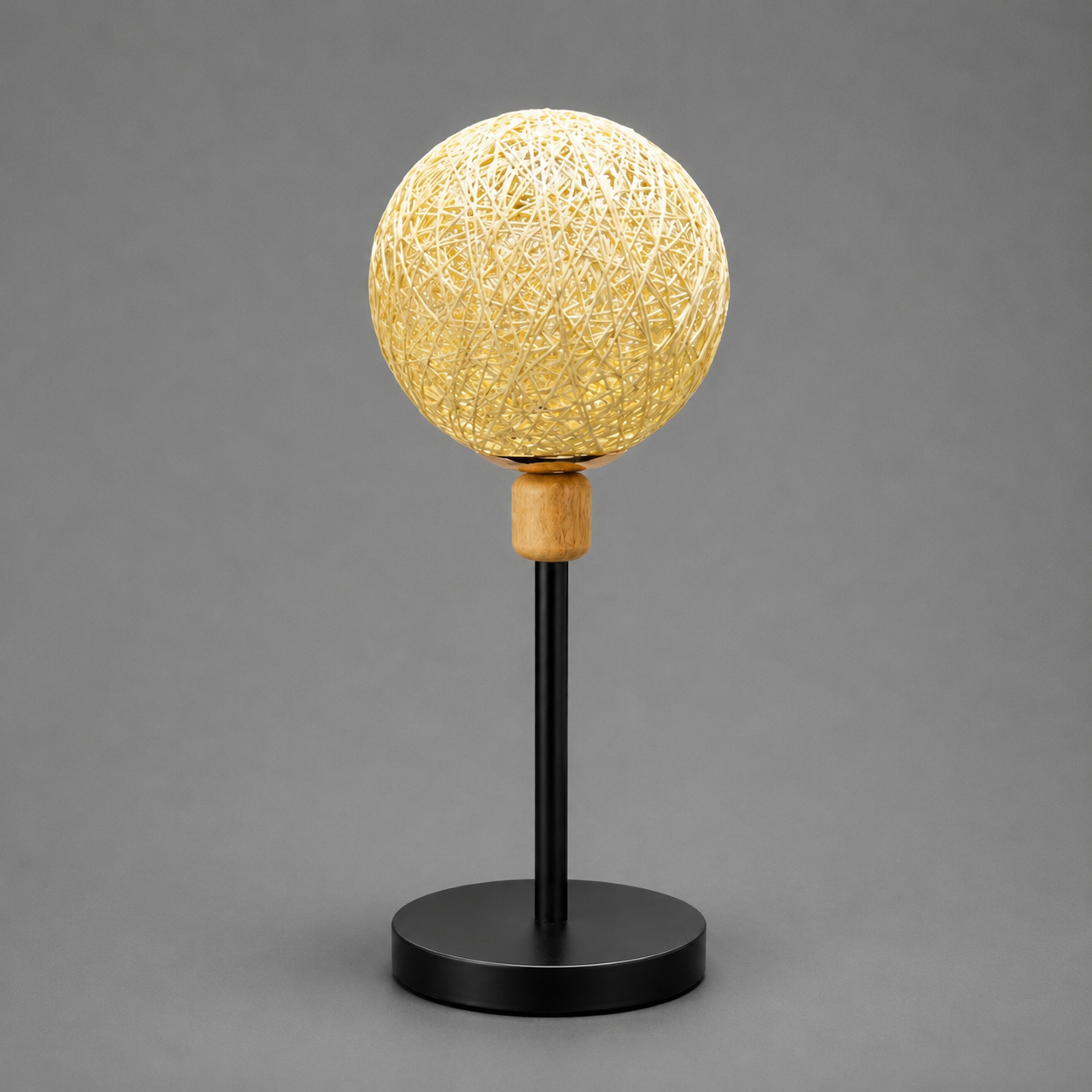Woven Globe Table Lamp