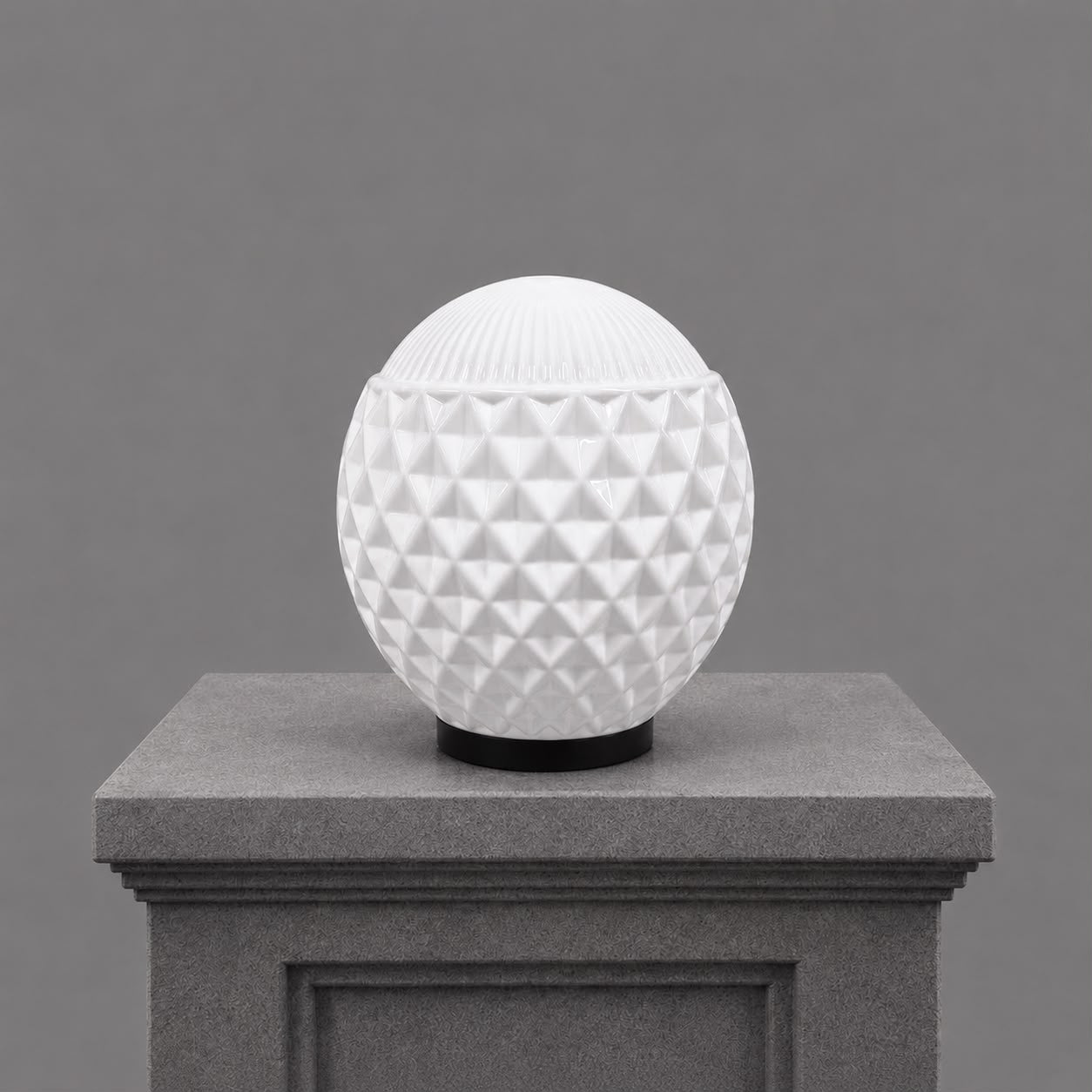 Diamond Globe Pillar E27